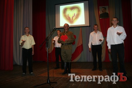 В Кременчугской детской колонии парни пели и плясали, а матери плакали навзрыд