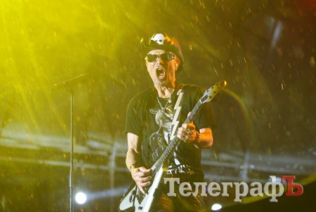 «Scorpions» под ливнем завершили фестиваль «The Best City.UA»