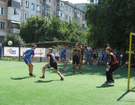 Команда «Амитист» - победитель дворового футбола