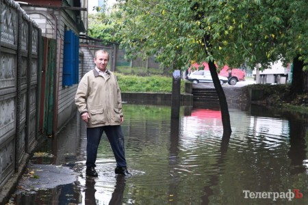 Уже около 3 лет дожди затапливают дома в районе Кременчугского молокозавода