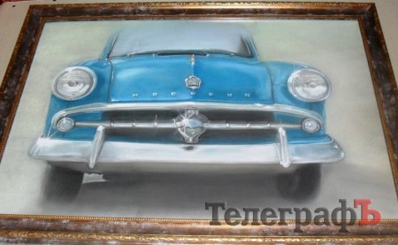 Открылась выставка работ кременчужанки, которая рисует винтажные тачки