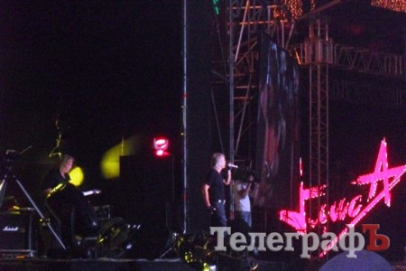 Про РОК, релігію та китайський ліхтарик: репортаж із концерту на честь 1025-річчя Хрещення Київської Русі