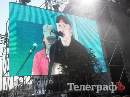 Про РОК, релігію та китайський ліхтарик: репортаж із концерту на честь 1025-річчя Хрещення Київської Русі