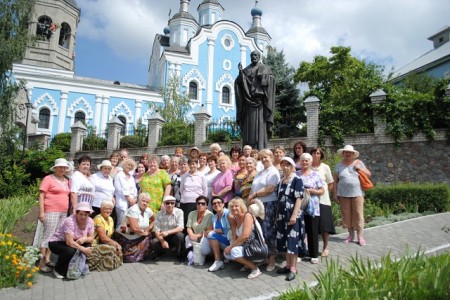 В Кременчуге 89-летняя студентка Университета третьего возраста «подрабатывает» гидом