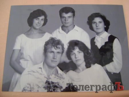 На своє золоте весілля кременчужанка одягла сукню, в якій виходила заміж 50 років тому