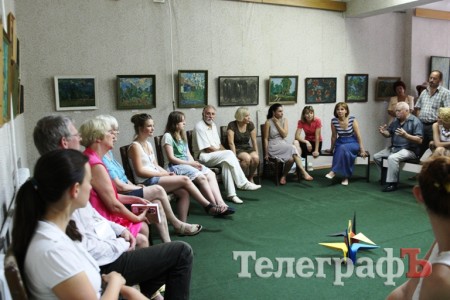 Делегация художников из Германии показала, как в Кременчуге Днепр писала