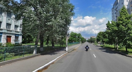 Нужно ли убрать «лежачих полицейских» от закрытой школы №13 в Кременчуге?