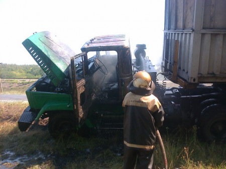 Под Кременчугом на ходу загорелся КрАЗ