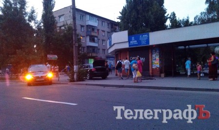 На Раковке KIA не разминулась с Dacia: пострадала девушка-водитель