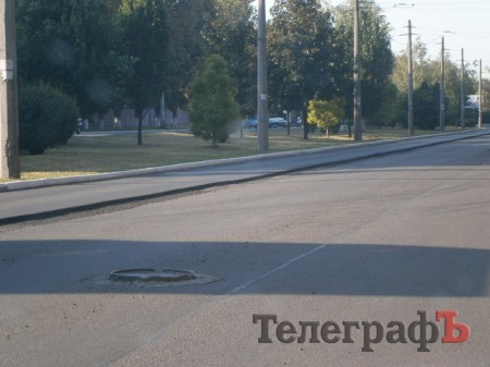На ул.60 лет Октября в Кременчуге начали класть новый асфальт