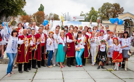 Кременчужане поучаствовали в столичном параде вышиванок