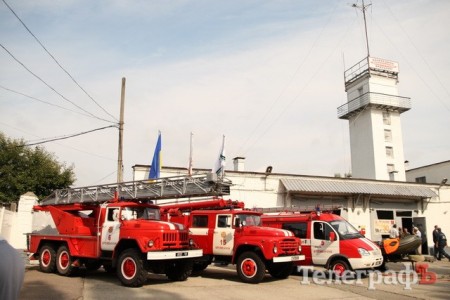 Кременчужанам на День спасателя покажут выставку спецтехники и пожарных костюмов