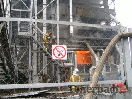 Во Власовке горел завод по производству майонеза «Королівський смак»