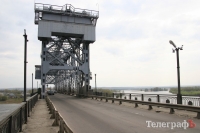 В Кременчуге на Крюковском мосту сегодня ремонт