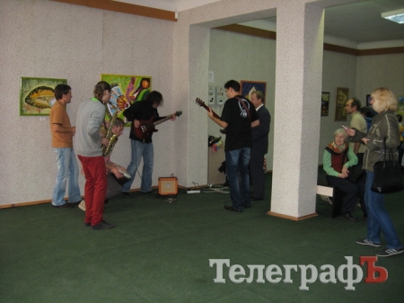 В городской Художественной галерее с сегодняшнего дня господствует «Гармония и хаос»