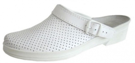 В  Кременчугский медколледж пускают только в белых тапочках