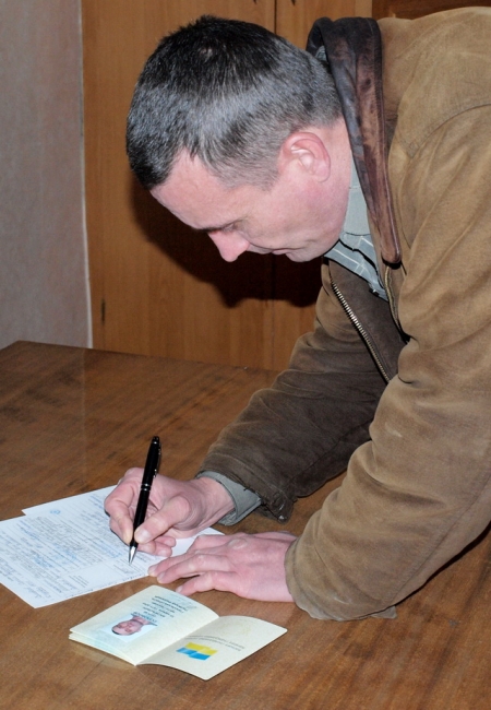 В Кременчугской исправительной колонии № 69 поженились сразу 8 пар влюбленных