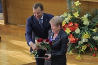 Педагогов Максака и Яшину наградили за заслуги перед Кременчугом