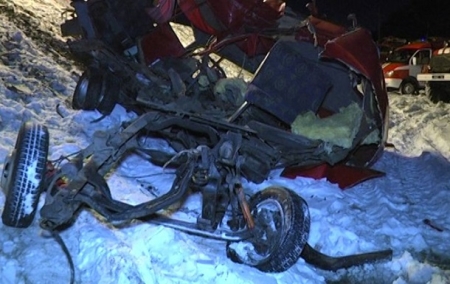 Страшное ДТП на Сумщине: тела людей разбросало вокруг, а маршрутку разорвало на куски