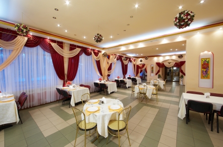 Ресторан «Днепровские зори» приглашает отметить День всех влюбленных Ресторан «Днепровские зори» приглашает отметить День всех влюбленных