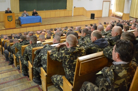 Власти Полтавщины будут искать спонсоров для местных военных