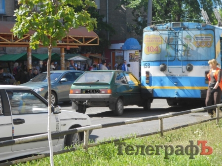 На Первомайской - ДТП: троллейбусы остановились