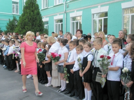 В Кременчуге прозвенел последний звонок-2014!