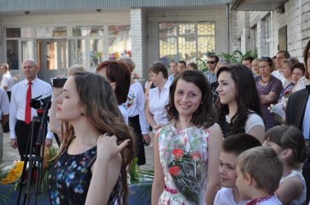 В Кременчуге прозвенел последний звонок-2014!