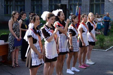 В Кременчуге прозвенел последний звонок-2014!