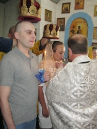 В Кременчугской исправительной колонии № 69 обвенчались осужденный и его жена