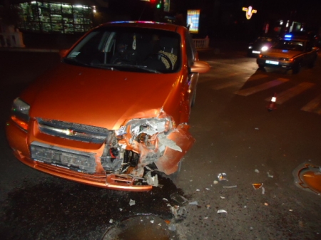9 июня в Кременчуге автомобили врезались в столбы, ограждения и друг в друга