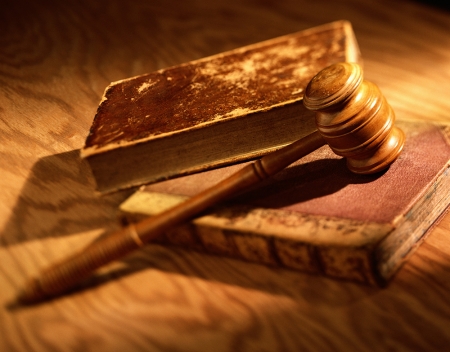 Кременчужанку судитимуть за продаж «липових» рішень судів