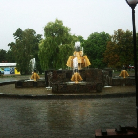 Кременчугские фонтаны: влажность - 125%