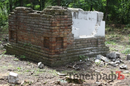 В Кременчуге вандалы снова разрушили гробницу еврейских праведников