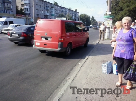 В Кременчуге на остановке "Водоканал" ДТП с мотоциклистом
