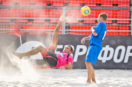 Пляжный футбол: кременчугский “4NET” уступил в матче-блокбастере