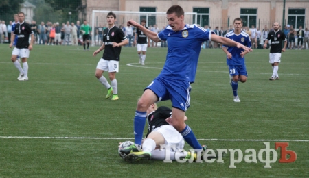 «Кремень» бился, но победы над «Зарей» не добился