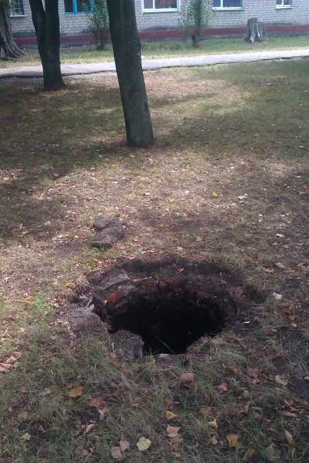 Люки-призраки в Кременчуге: они прячутся, когда проходит проверка