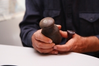 Кременчужанин ходит на базар со своими весами