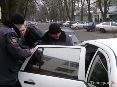 Пока Алексеев под стражей, кто-то жалуется от его имени на кременчугских чиновников