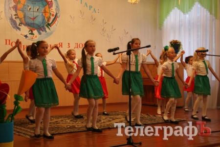 19 школа собрала более 2 тыс грн, а 10-я - гуманитарку для бойцов АТО