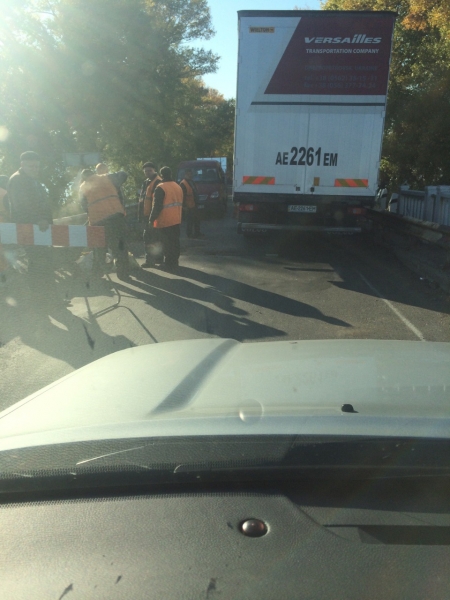 Кременчужане попали в пробку в Липовом на мосту через Сулу