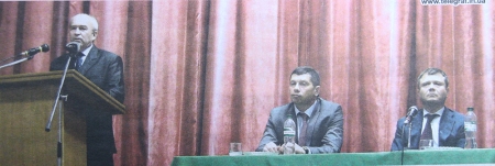 Финал выборов: газетные войны, синдром «папочки» Порошенко и парад двойников