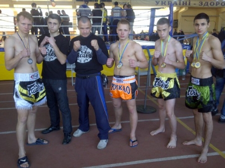 Кременчугские кикбоксеры выиграли 10 медалей на Первенстве Украины