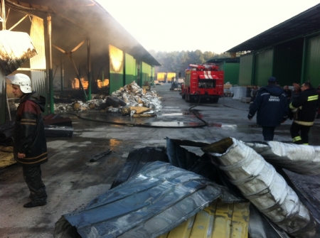 В Кременчуге горел склад стройматериалов на Лашках