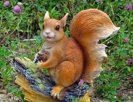 Кража века: в Кременчуге стащили белочек и слоников