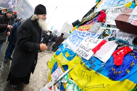 ФОТОПРОЕКТ: Годовщине Евромайдана посвящается...