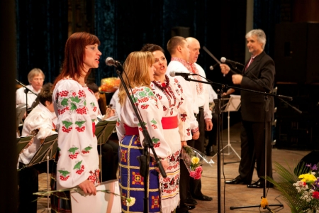 В Кременчуге учителя музыкальной школы собрали для военных 4,5 тыс грн