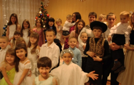 Кременчугские милиционеры превратились в «святых Николаев» для детей из реабилитационного центра