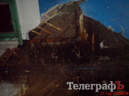 В Кременчуге по неосторожности подожгли подъезд дома